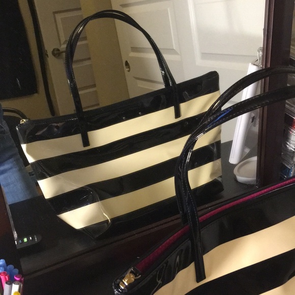 kate spade Handbags - Kate Spade Penn Valley Striped Sophie Tote kate spade Handbags - Kate Spade Penn Valley Striped Sophie Tote